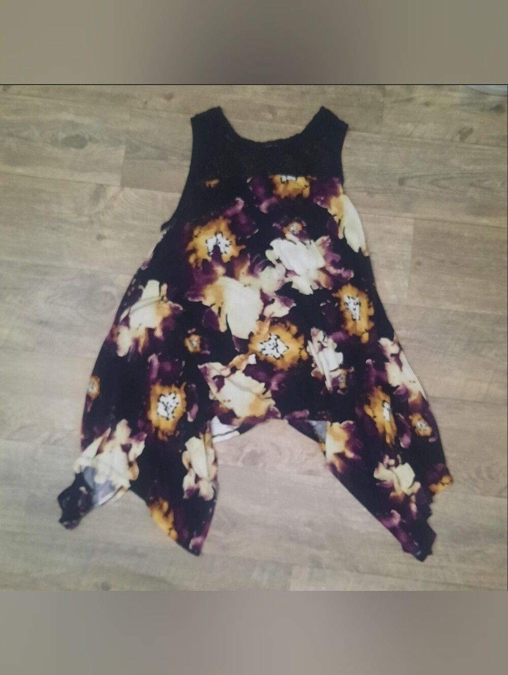 Simply Vera Vera Wang Black Floral Handkerchief-Hem Tunic
